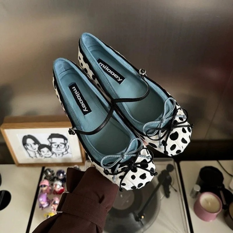Women Shoes Heels - 2026年フランス製フラットボトムラウンドトゥバレエシューズ、ファッショナブルなワンピースベルト付きジェーンシューズ、女性向け多用途シューズ