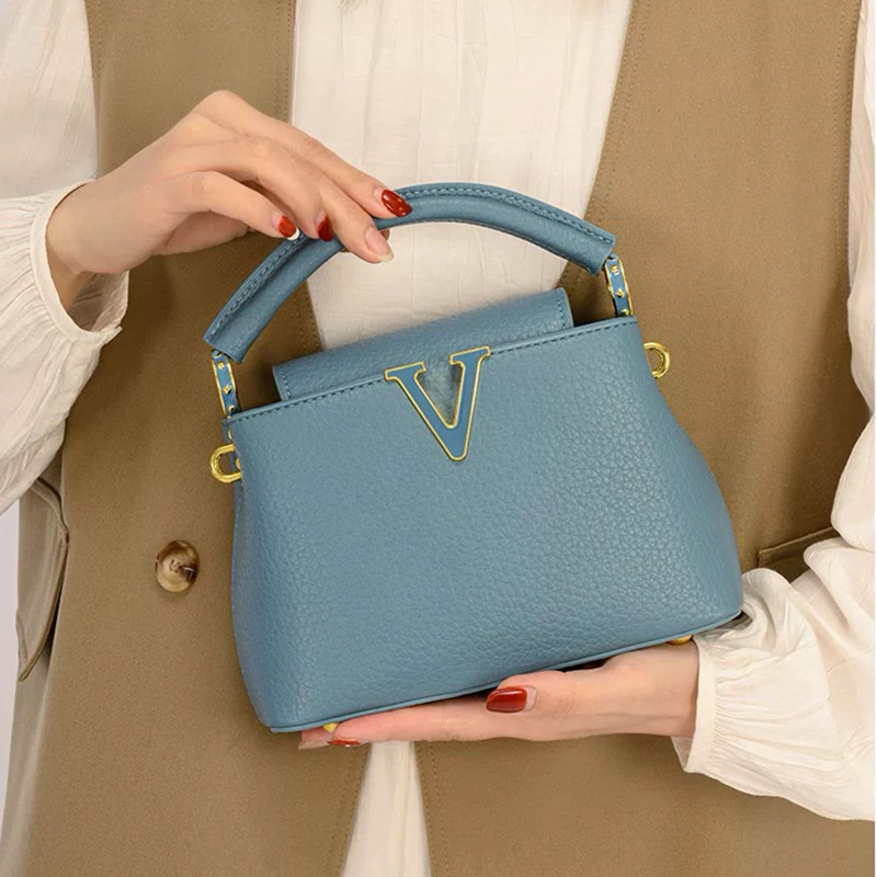 Women'S Shoes Louis Vuitton - 高級ファッション革の女性のハンドバッグ 2025 夏の新スモールショルダークロスボディバッグポータブル V レターシェルメッセンジャーバッグ