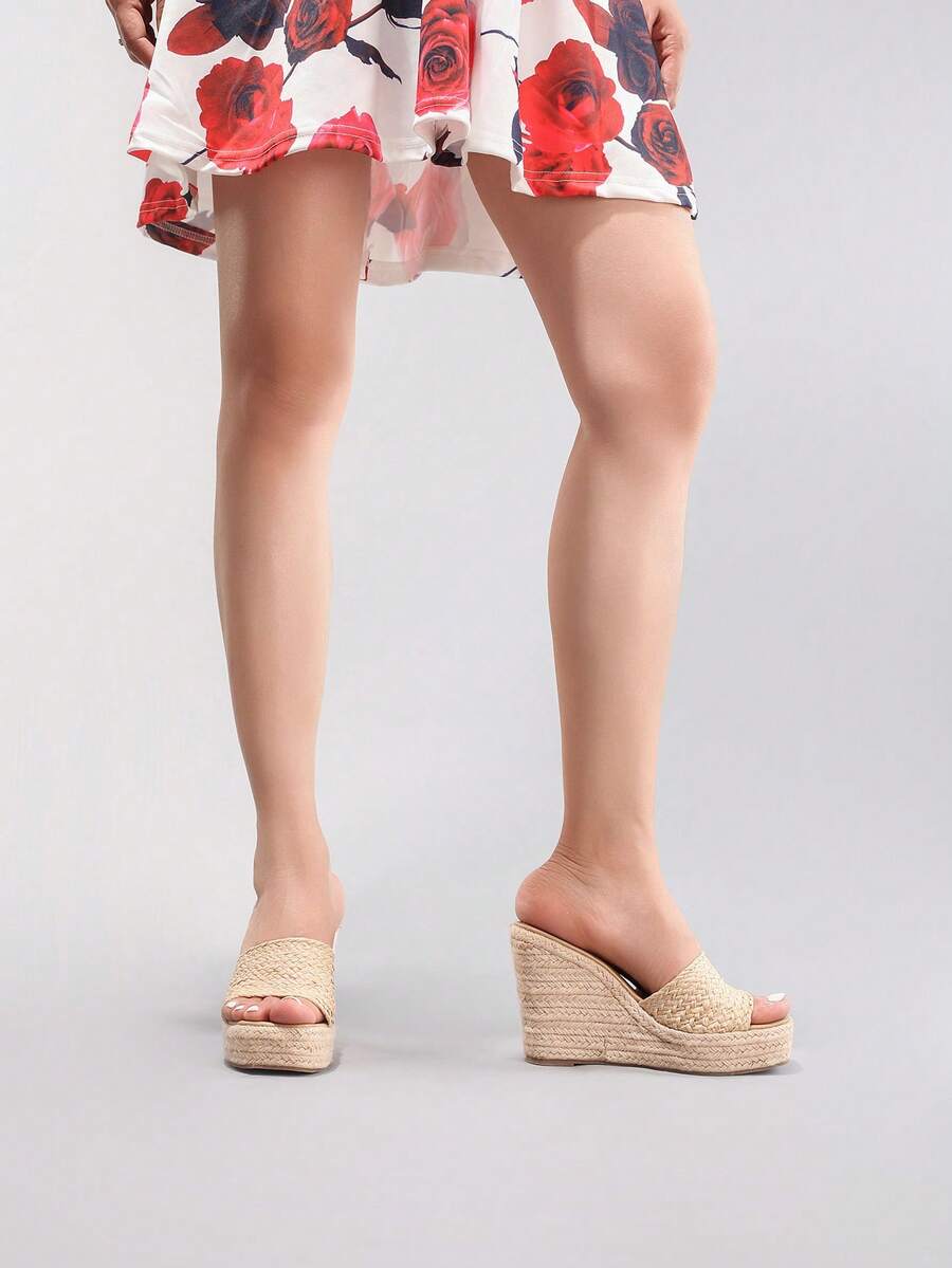レディースローププラットフォームウェッジサンダル、織りストラ - Cork Wedge Sandal のレビューと価格