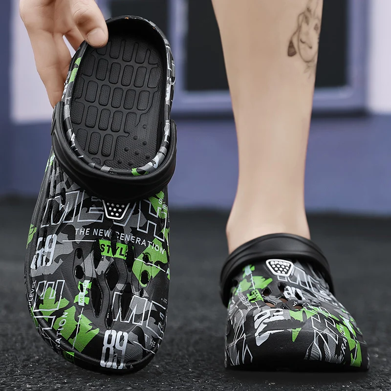 プラスサイズの新しいメンズスリッパ夏屋外厚い底滑り止めビーチ - Croc Style Clog のレビューと価格