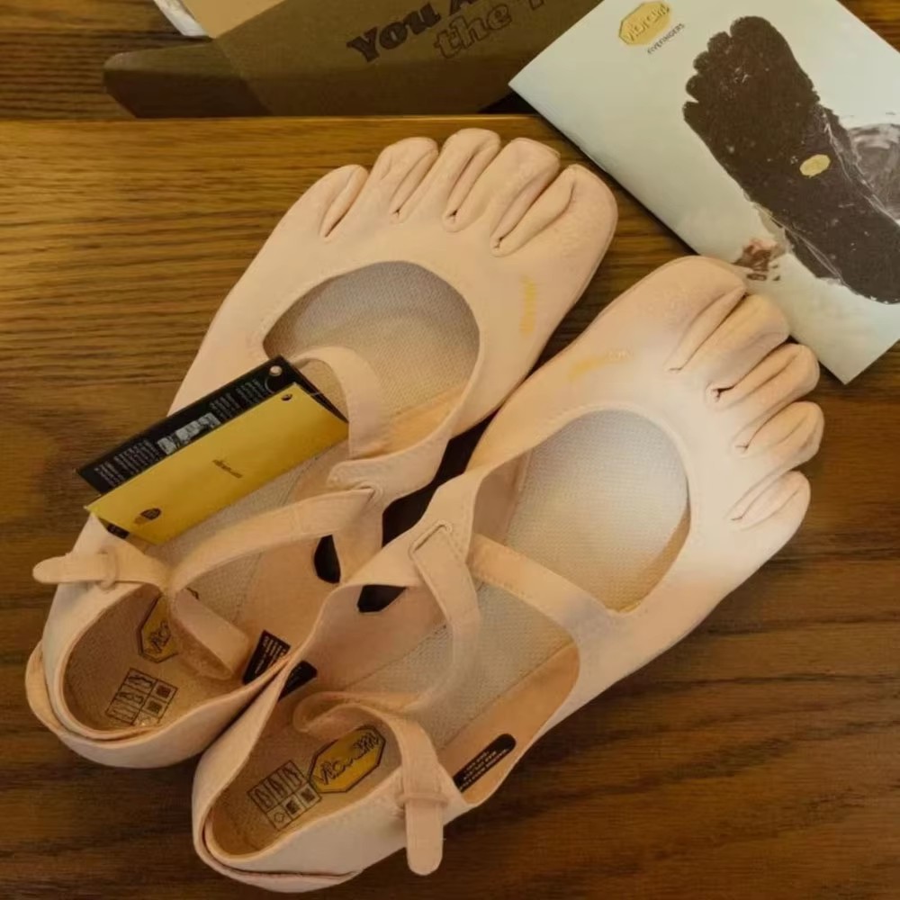 軽量で通気性があり、速乾性のある 5 本指 V-Soul ス - Women'S Shoes Louis Vuitton のレビューと価格