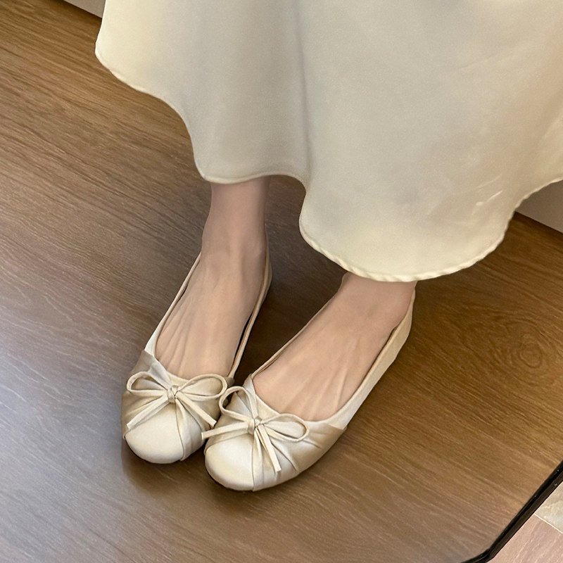 2026年新作 蝶結び サテン シャロー シングルシューズ  - Women Shoes Heels のレビューと価格