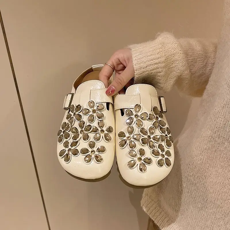 女性用花柄ラインストーンバックルストラップ付きクローズドトゥ - Women'S Shoes Clogs のレビューと価格