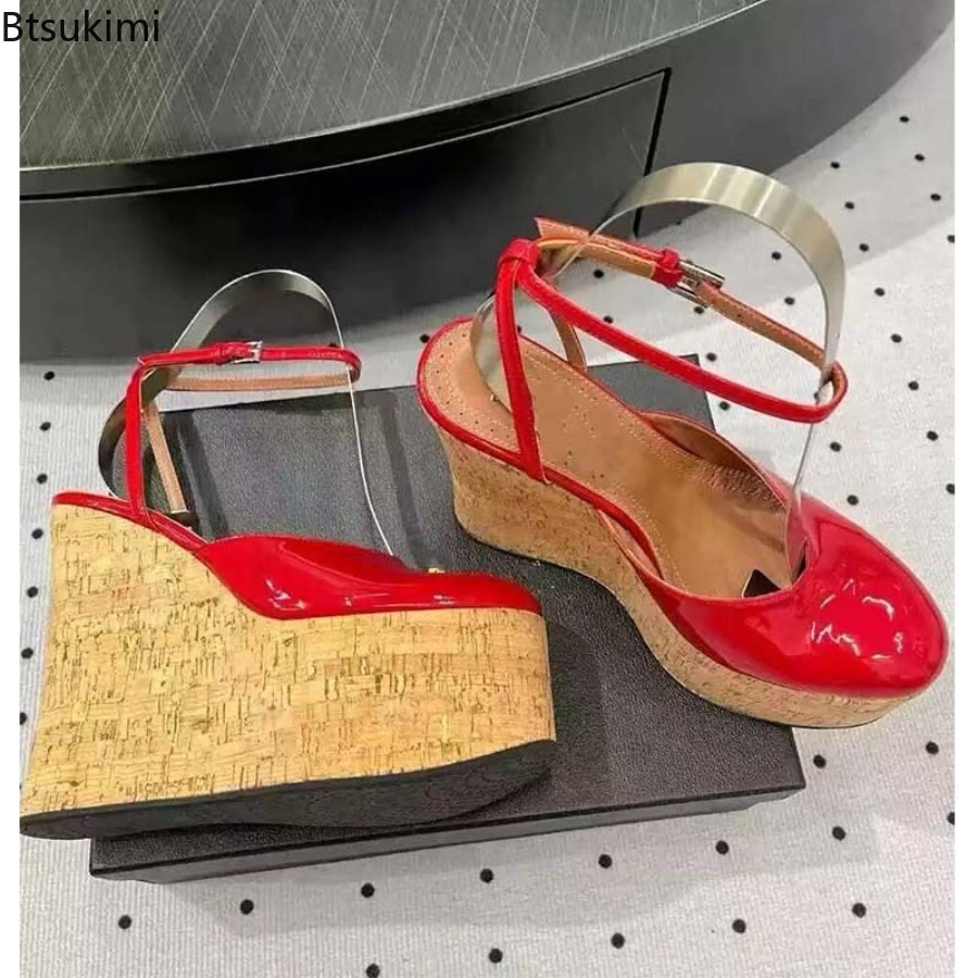 女性のパテントレザーウェッジサンダルアンクルストラップコルク - Cork Wedge Sandal のレビューと価格