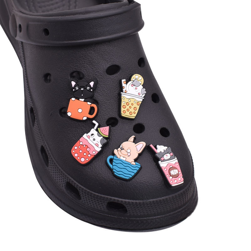 靴のチャームピン,クロックスのアクセサリー,カップ犬,下駄, - Croc Style Clog のレビューと価格