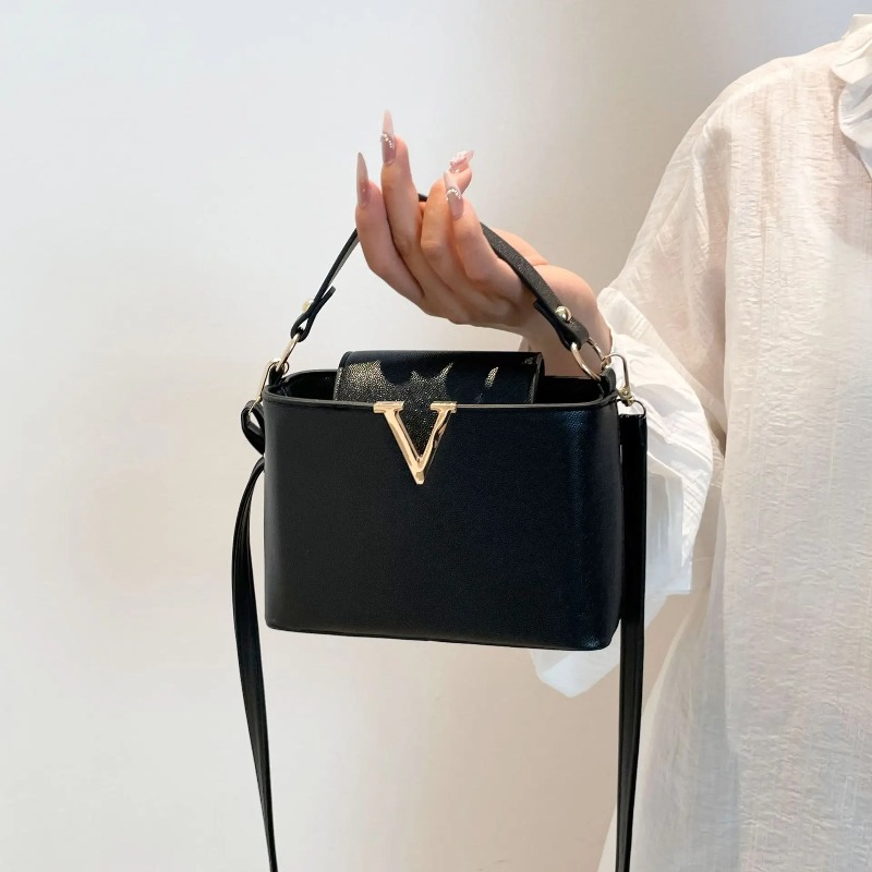 高級レディーストートバッグ、シックなV字型スタイリッシュPU - Women'S Shoes Louis Vuitton のレビューと価格